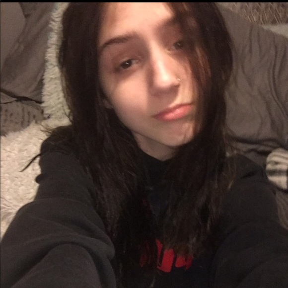 Meet your Posher, Trinity - Picture 1 of 1